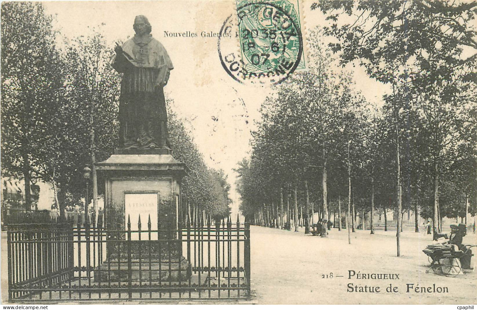 CPA Perigueux Statue de Fenelon