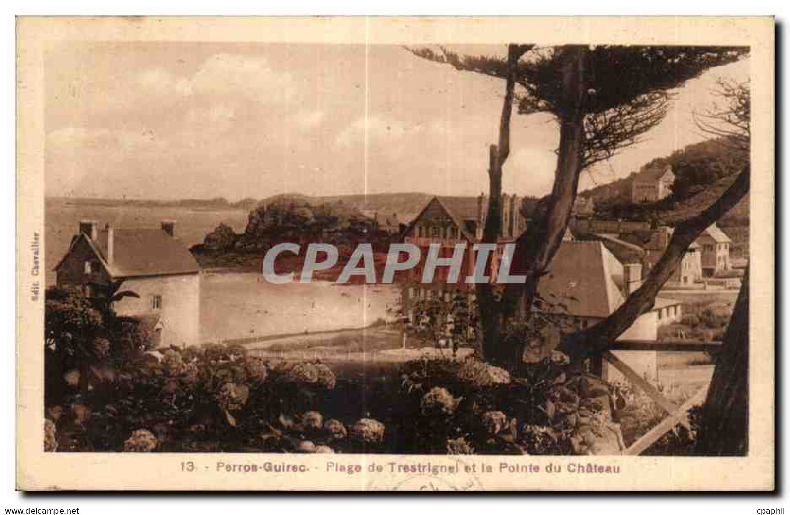 CPA Perros Guirec Plage de Trestrignel et la Pointe du Chateau