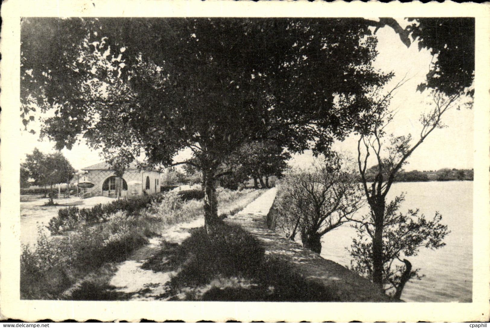 CPA Pertuis Etang de la Bonde