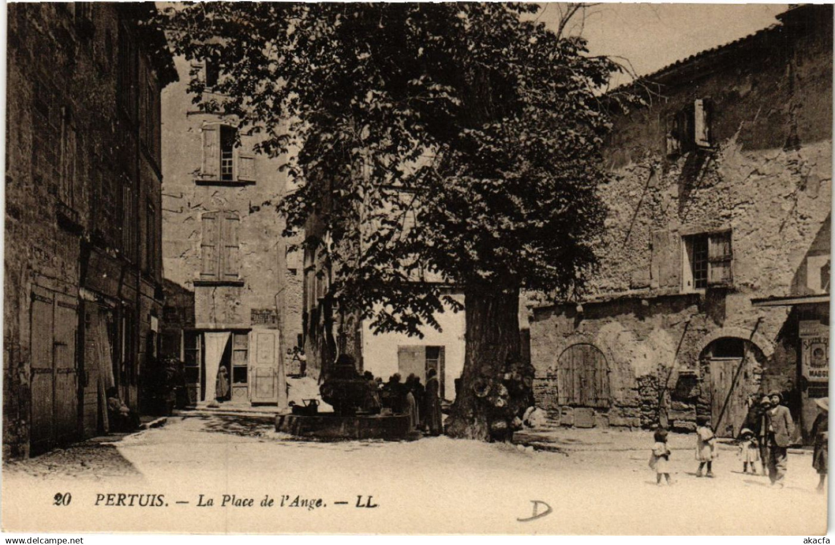 CPA PERTUIS - La Place de l'Ange (518979)