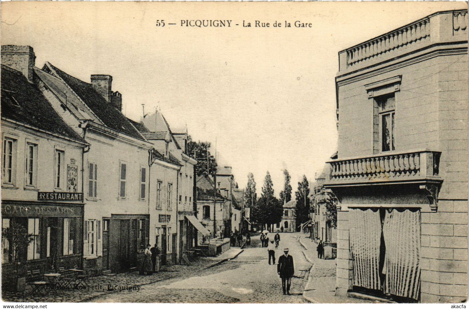CPA Picquigny Rue de la Gare (1498183)