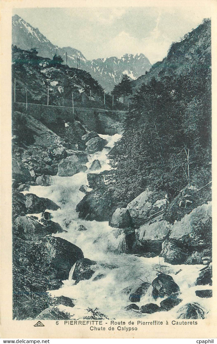 CPA Pierrefitte route de pierreffite a cauterets chute de calypso