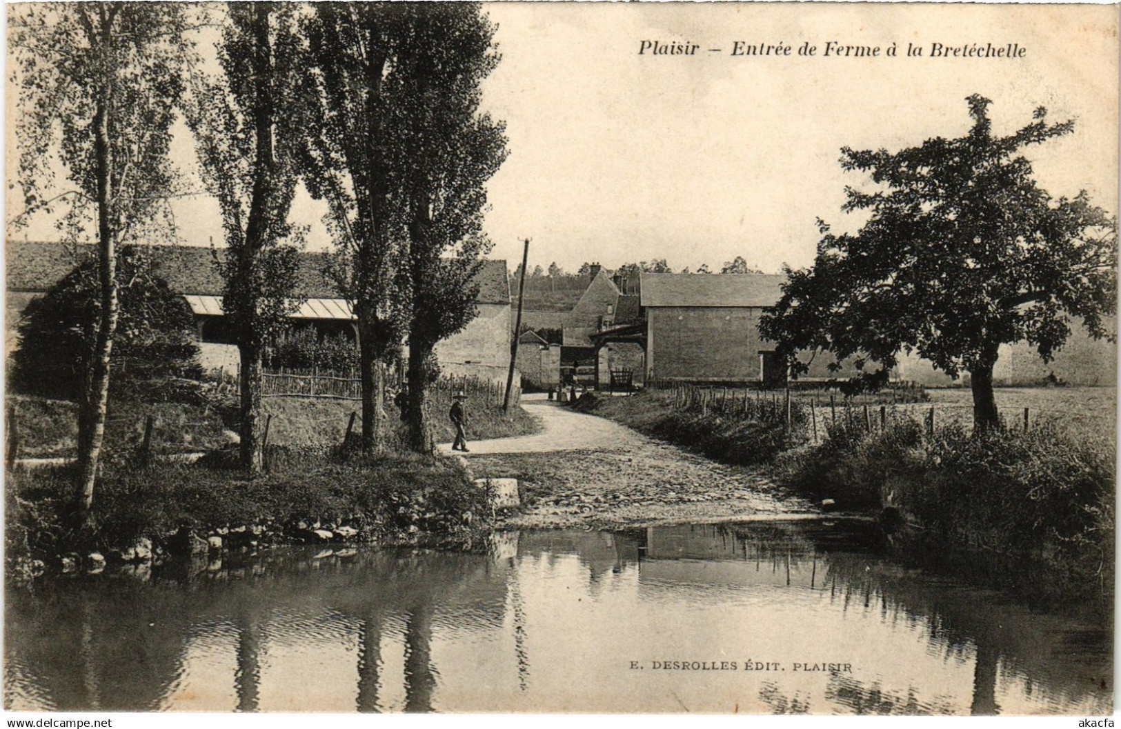 CPA Plaisir entree de Ferme (1449748)