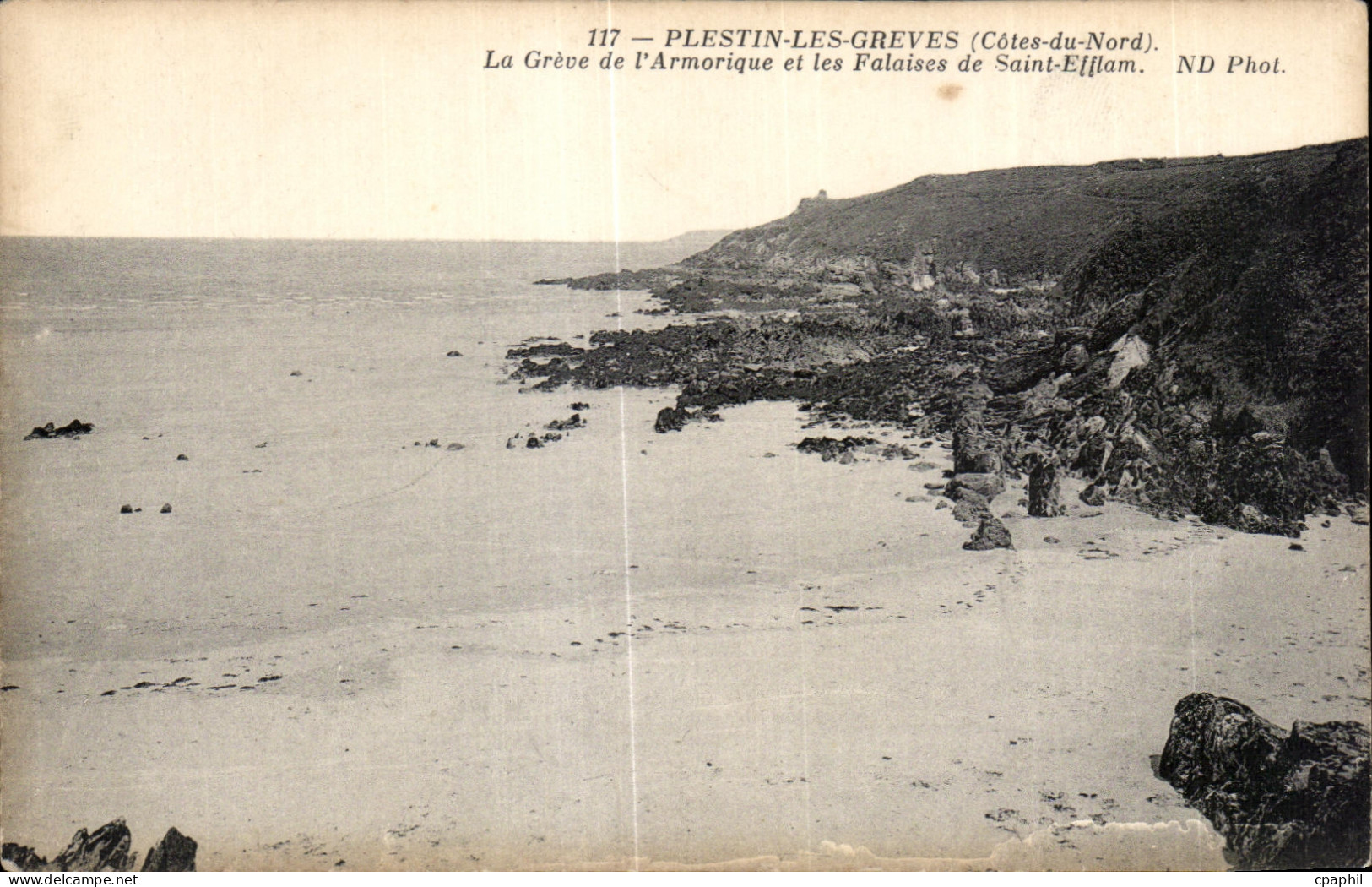 CPA Plestin Les Greves La Greve de l Armorigue et les Falaises de Saint Effiam