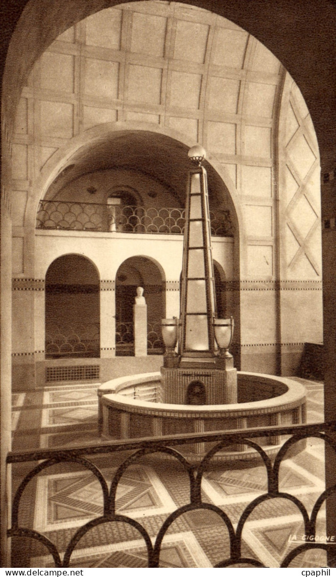 CPA Plombieres les Bains Vosges La Buvette
