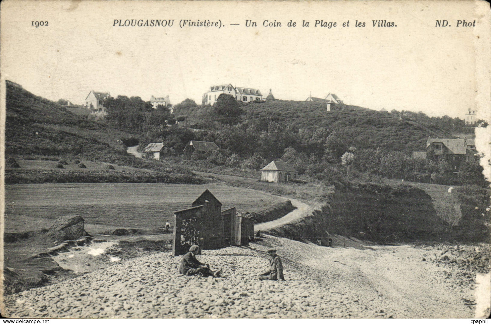 CPA Plougasnou Un coin de la plage et les villas