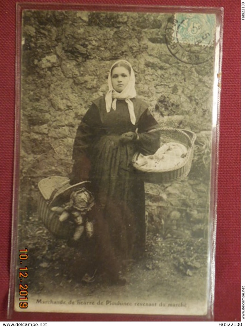CPA - Plouhinec - Marchande de beurre de Plouhinec revenant du marché