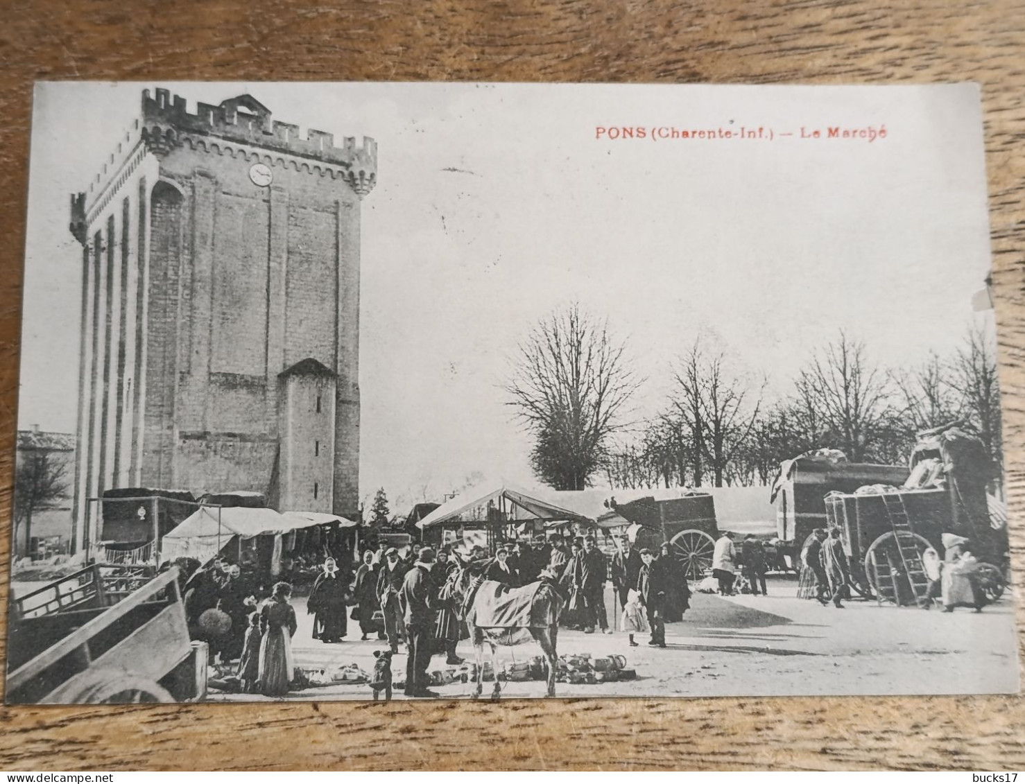 CPA Pons 17 - le marché
