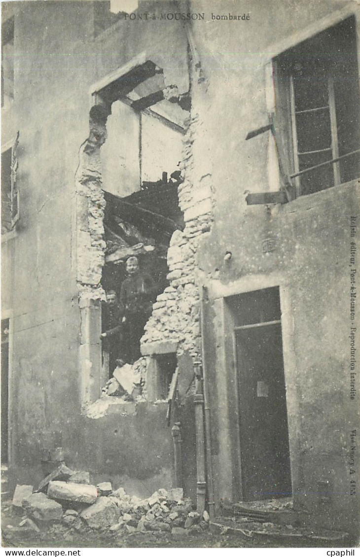 CPA Pont a Mousson bombarde Militaria