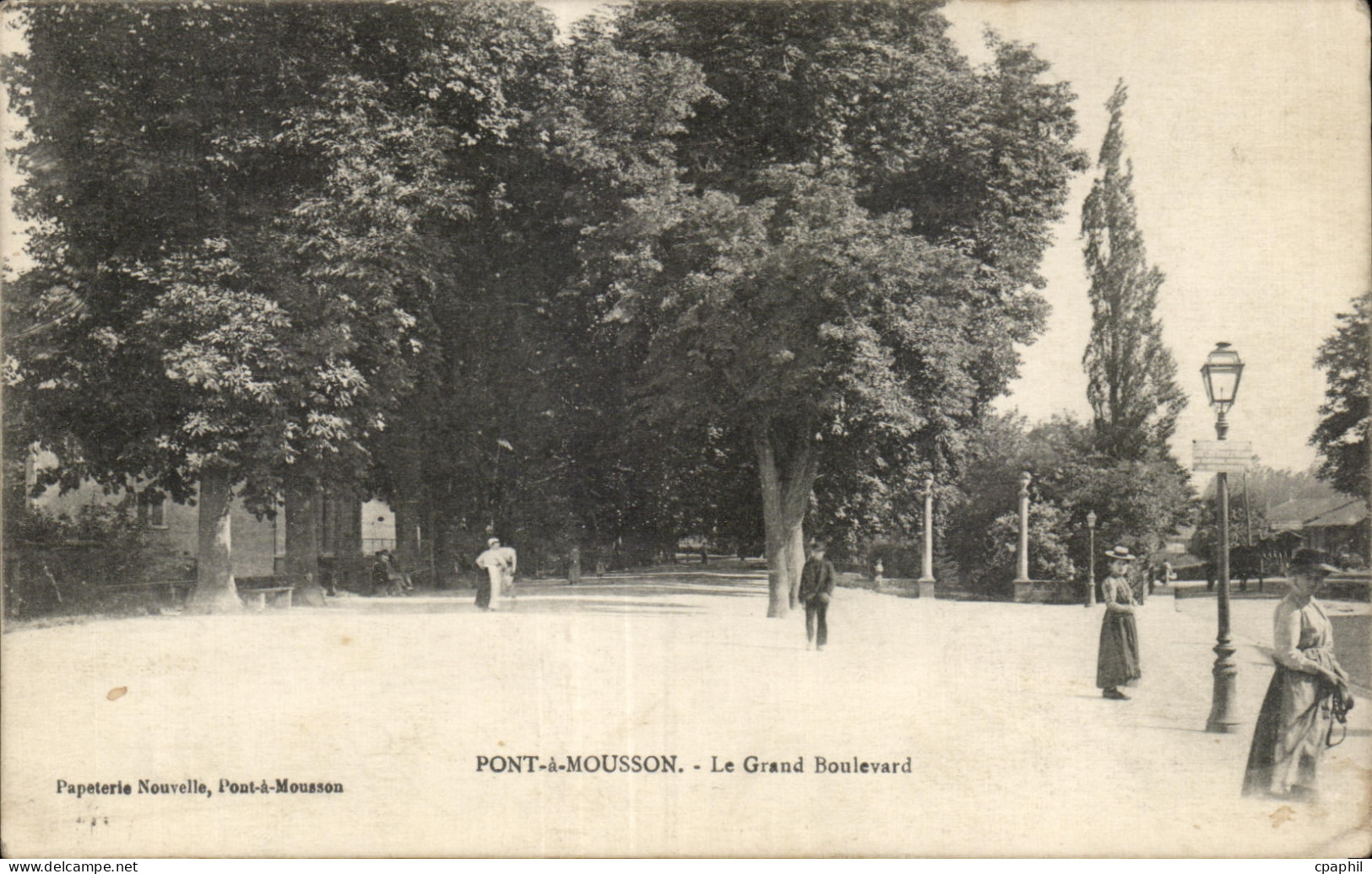 CPA Pont A Mousson Le Grand Boulevard