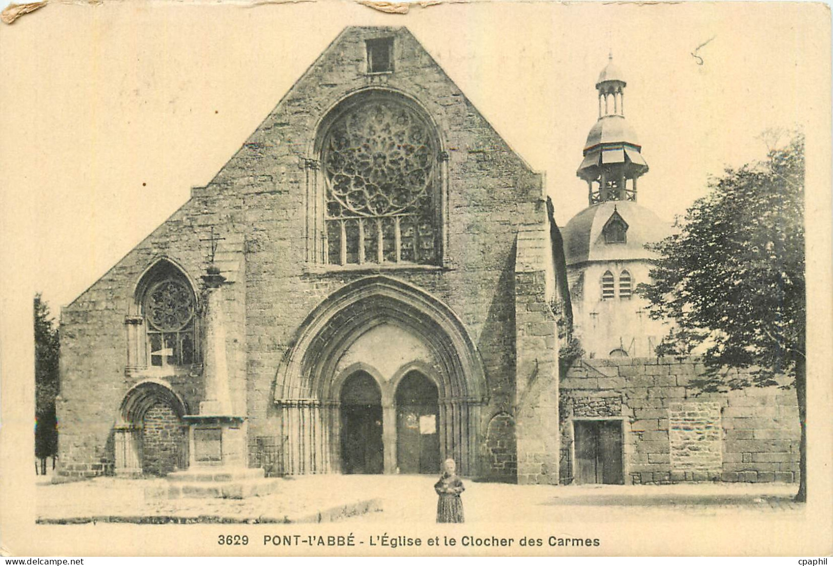 CPA Pont l'Abbe L'Eglise et le Clocher des Carmes