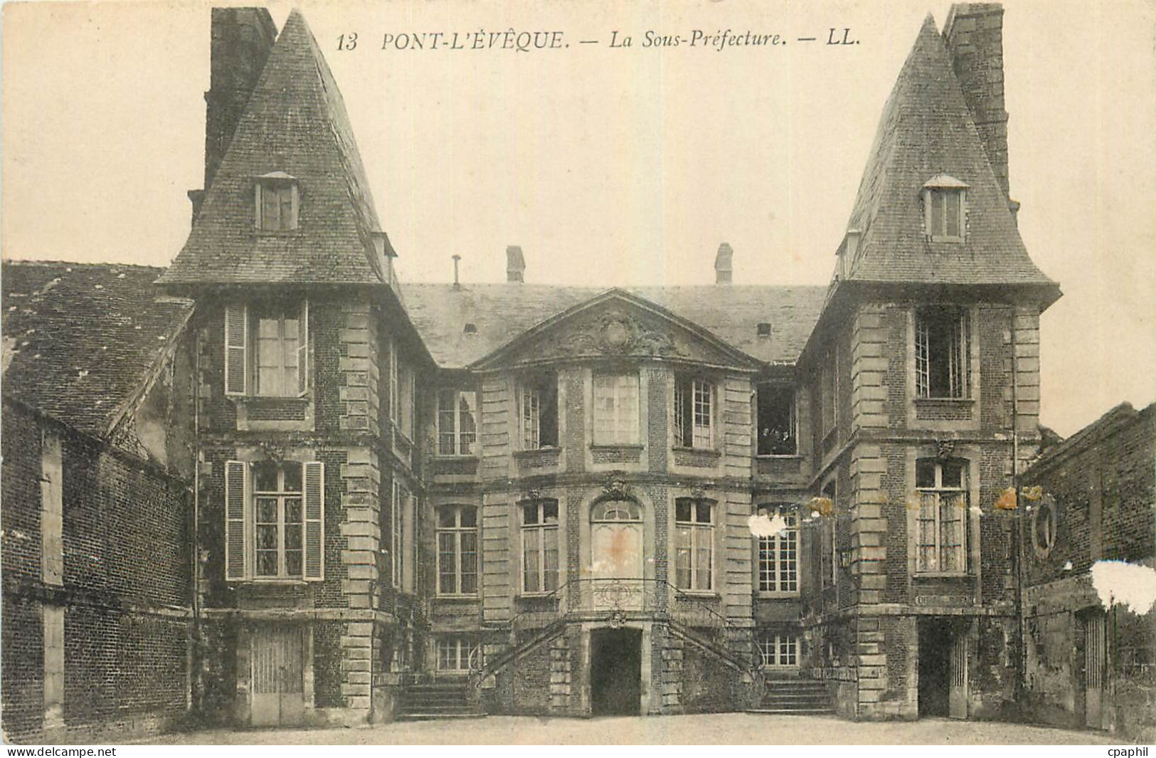 CPA Pont L'eveque La Sous Prefecture