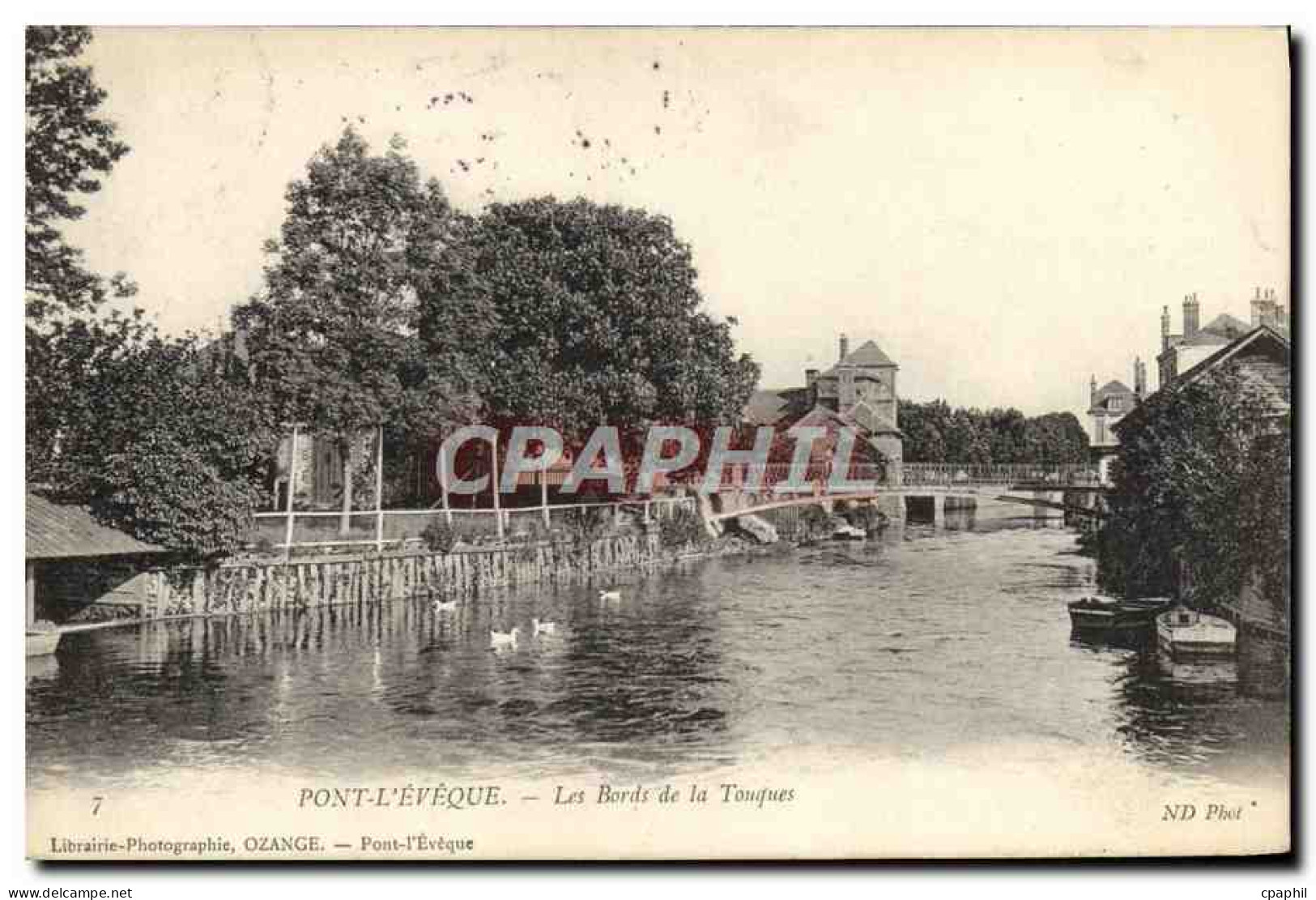 CPA Pont L'Eveque Les bords de la touques