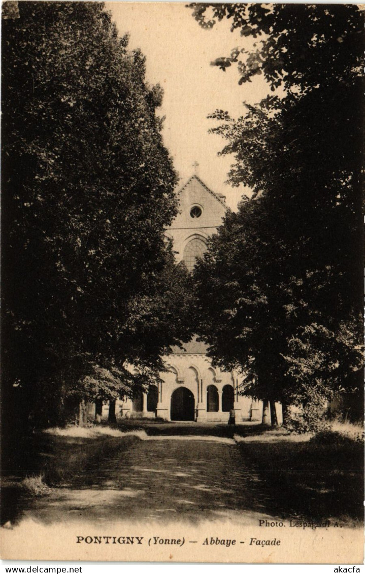 CPA PONTIGNY - Abbaye - Facade (358379)