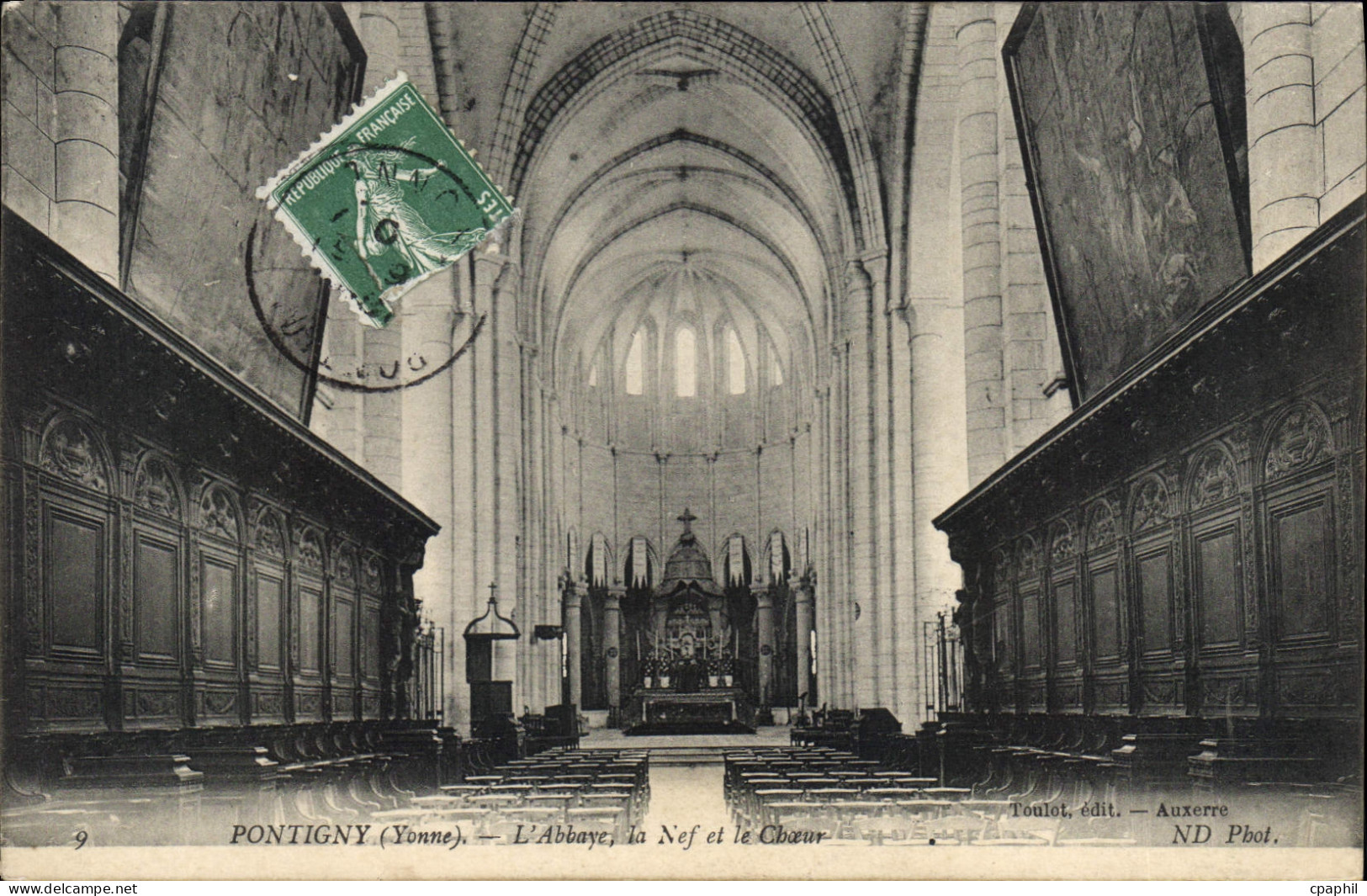CPA Pontigny Yonne L'Abbaye la Nef et le Choeur