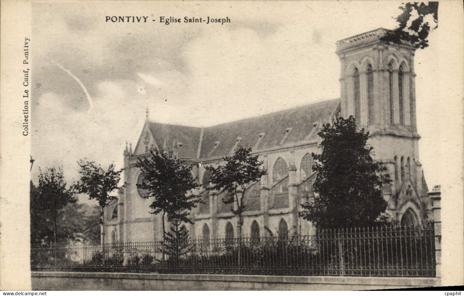 CPA Pontivy Eglise Saint Joseph