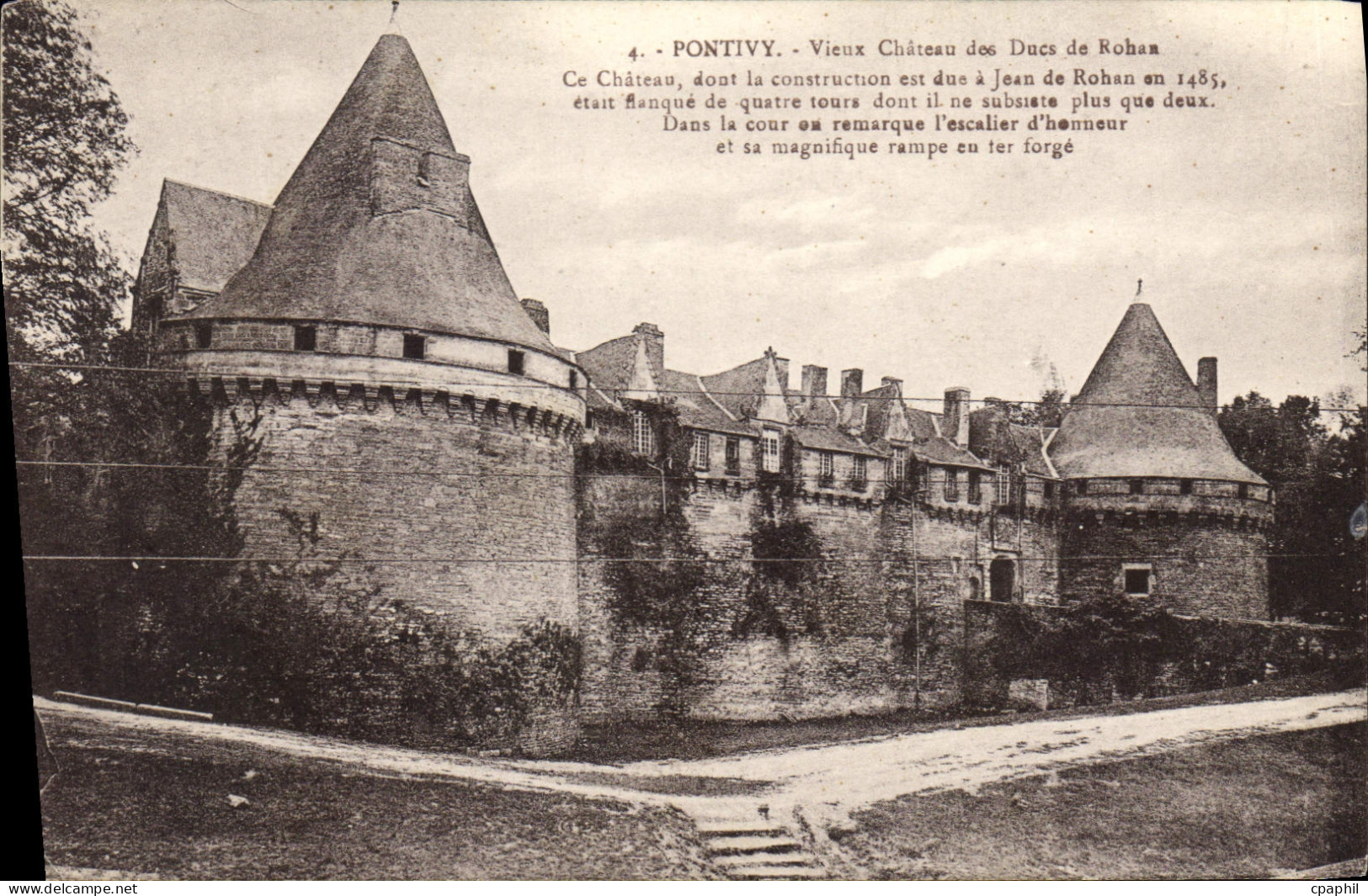 CPA Pontivy Vieux Chateau des Ducs de Rohan