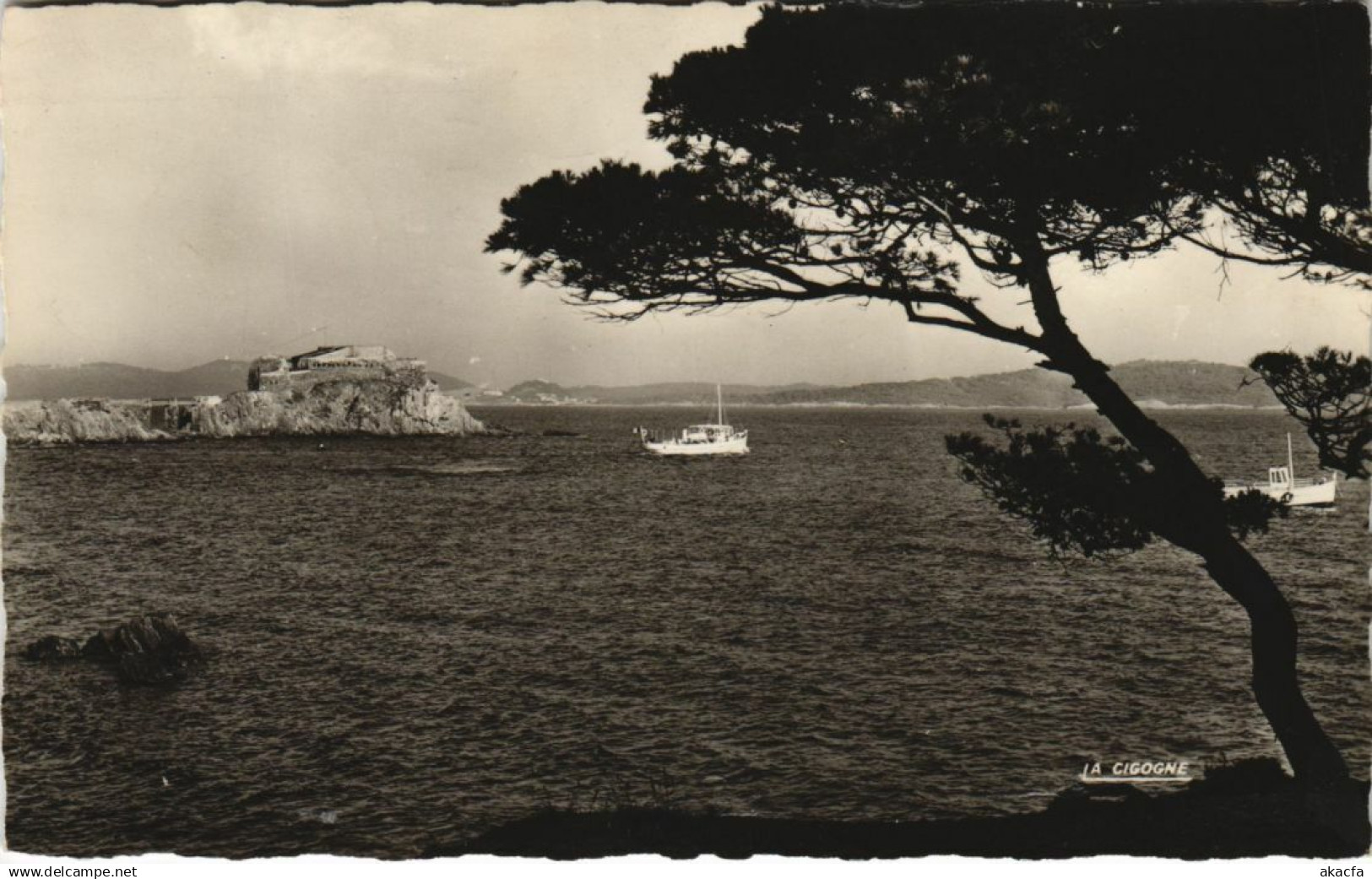 CPA PORQUEROLLES GIENS - La Tour Fondue et l'Ile de Porquerolles (1112993)