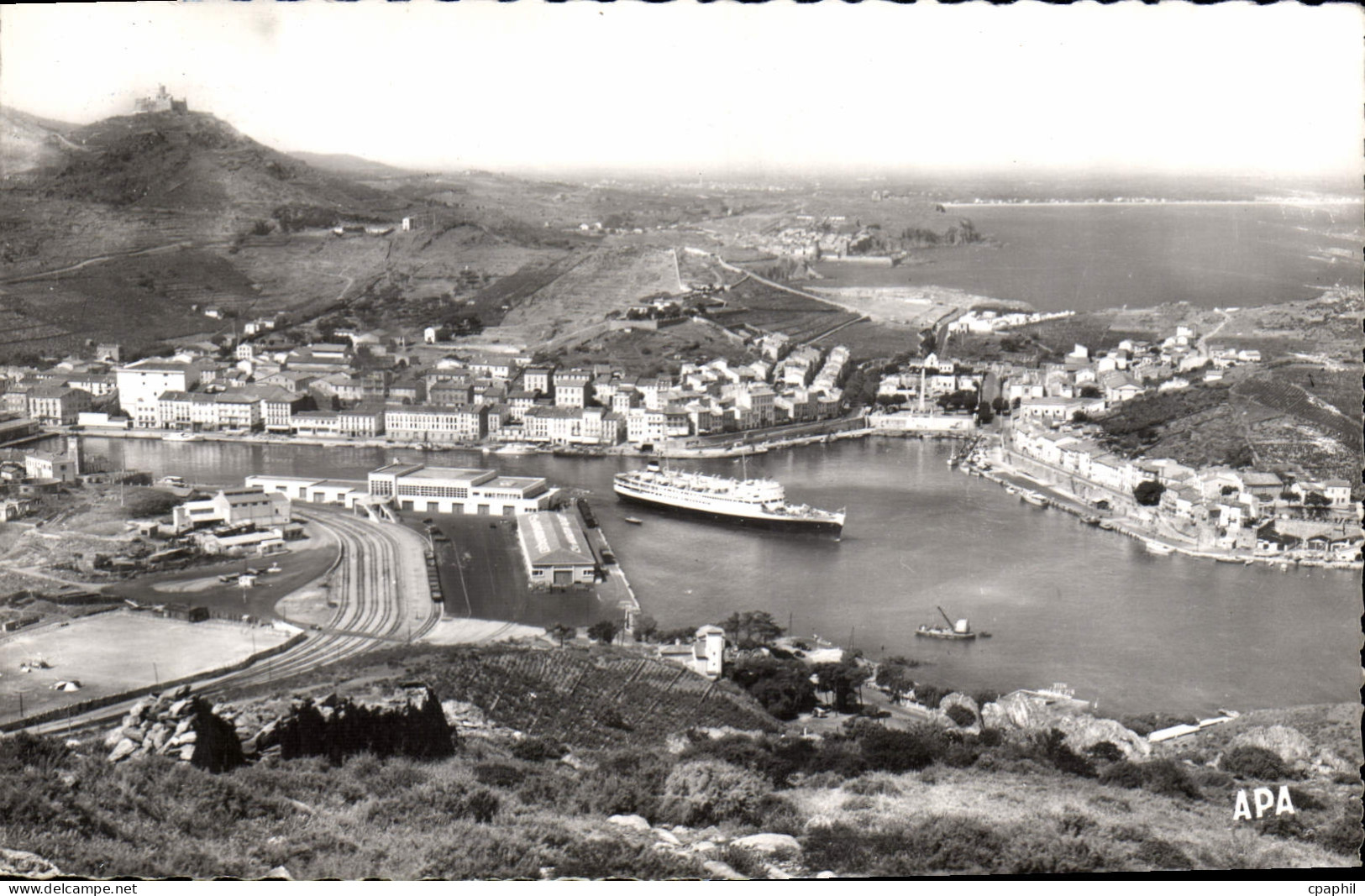 CPA Port VENDRES Vue Panoramique Sur Le Port