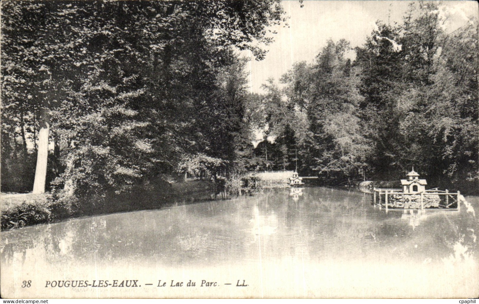 CPA Pougues les Eaux Le Lac Du Parc