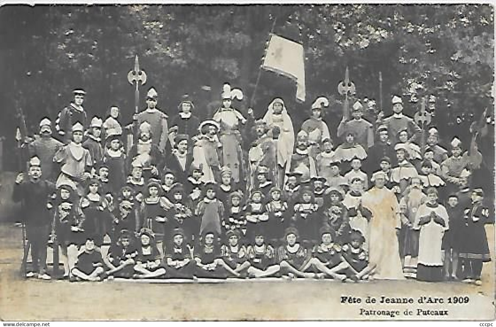 CPA Puteaux Fête Jeanne d'Arc 1909 Patronage de Puteaux