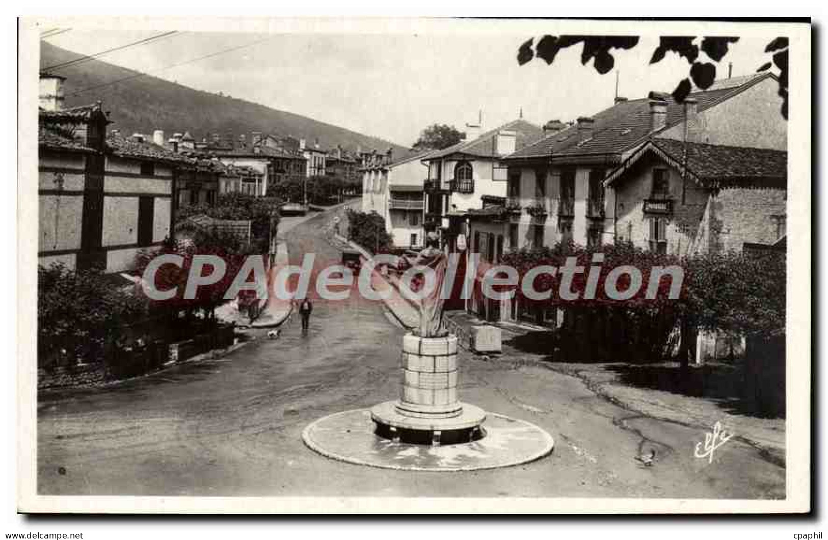 CPA Pyrenees Ocean Saint Jean Pied de Port Monument Floquet