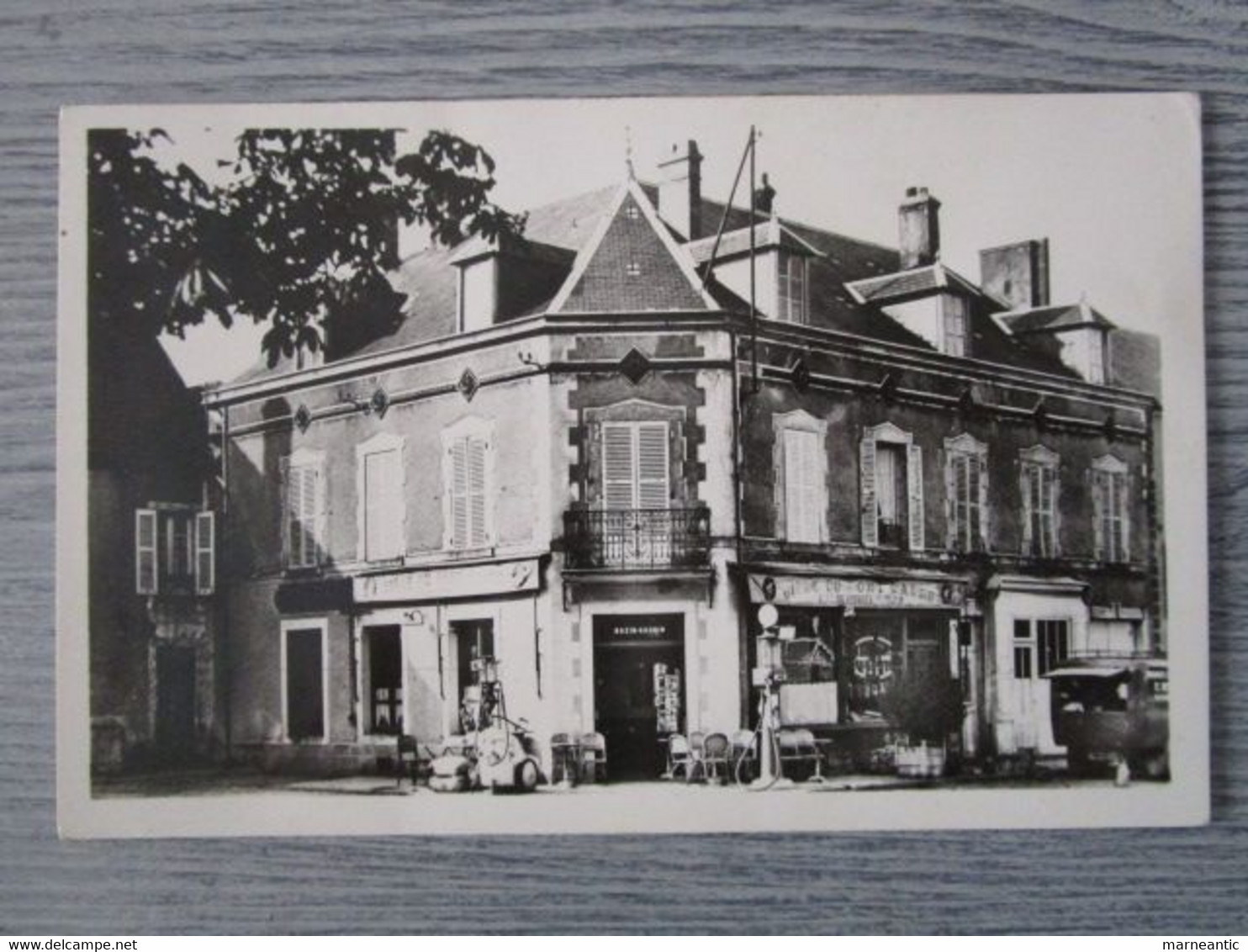 Cpa Quarré les tombes (89) café du progrès-maison Bazin