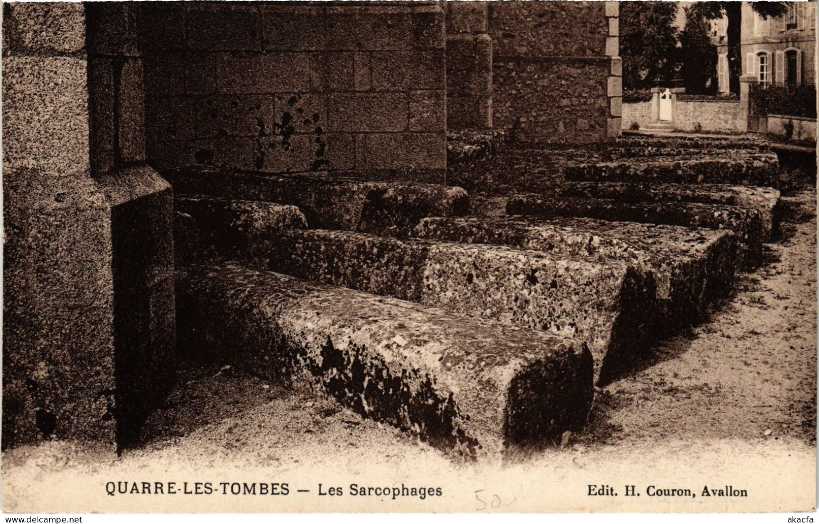 CPA Quarre-les-Tombes Les Sarcophages FRANCE (1451975)