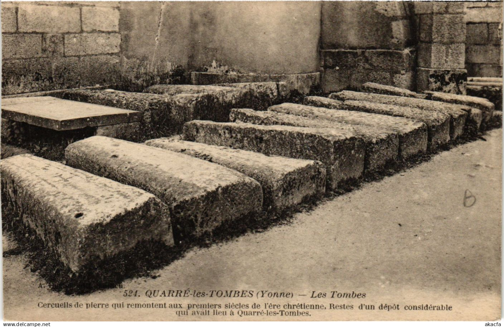 CPA QUARRÉ-les-TOMBES - Les Tombes (658644)