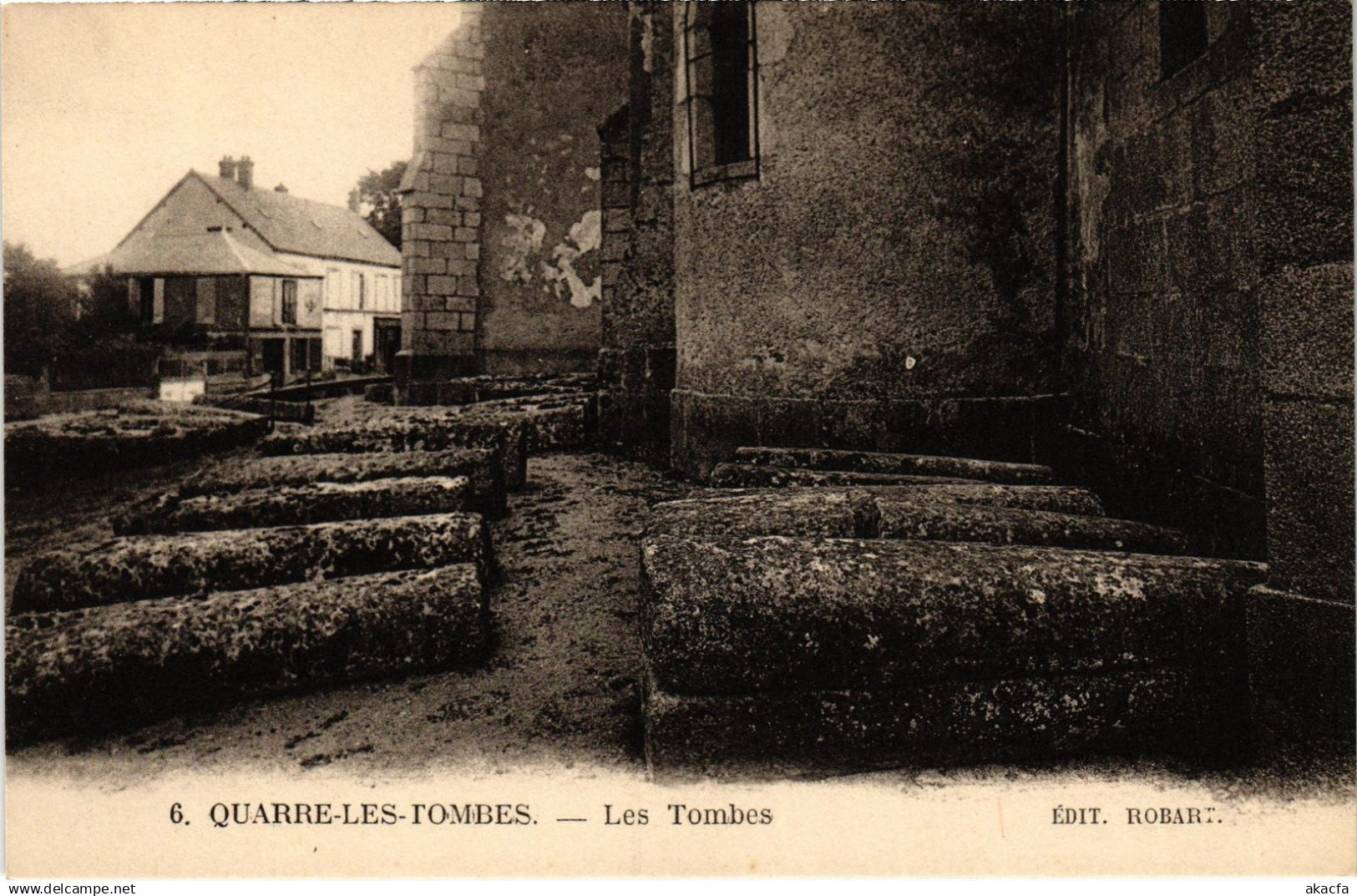 CPA QUARRé-les-TOMBES Les Tombes (869096)