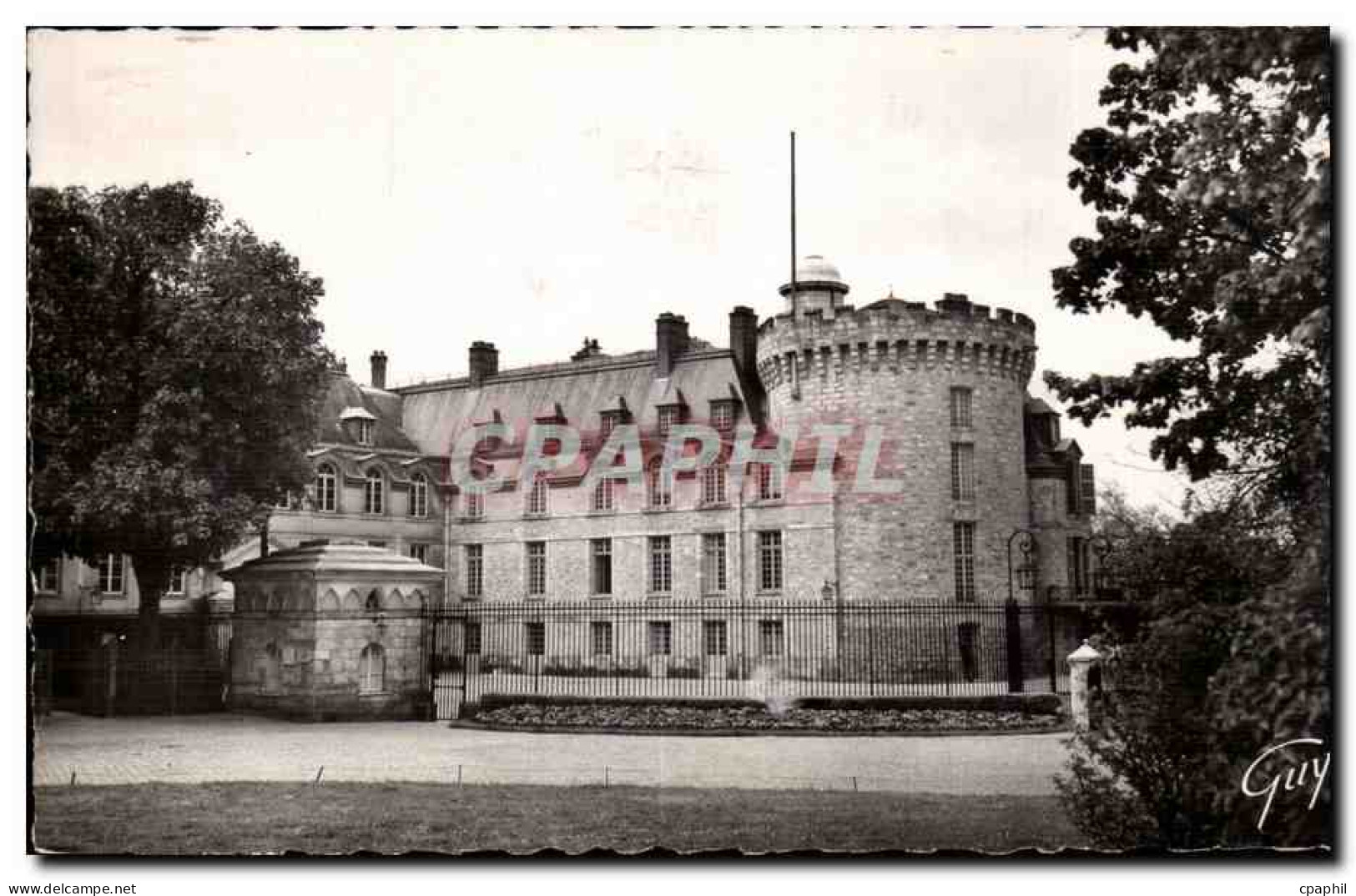 CPA Rambouillet Le chateau La tour