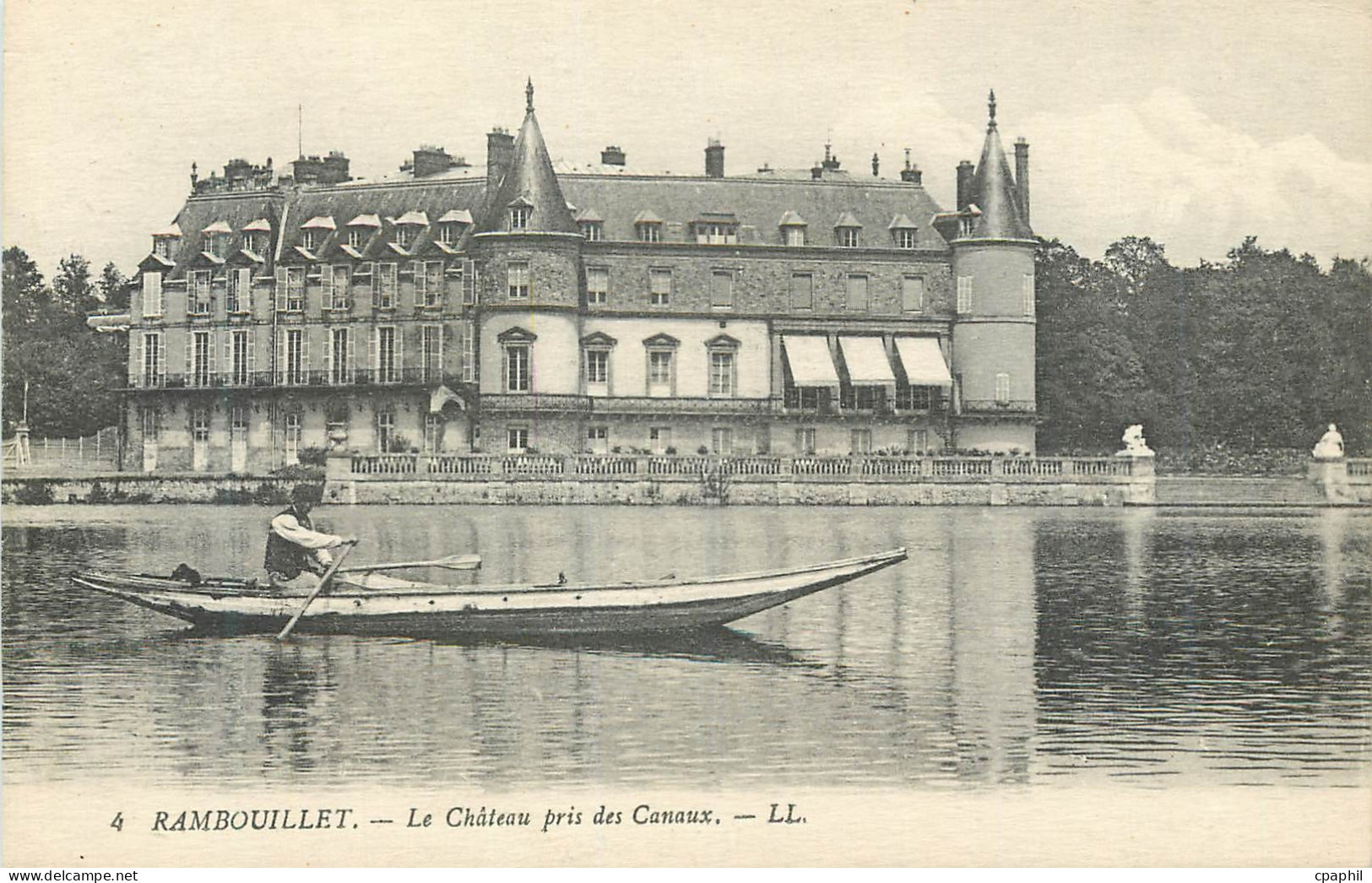 CPA Rambouillet le Chateau pris des Canaux