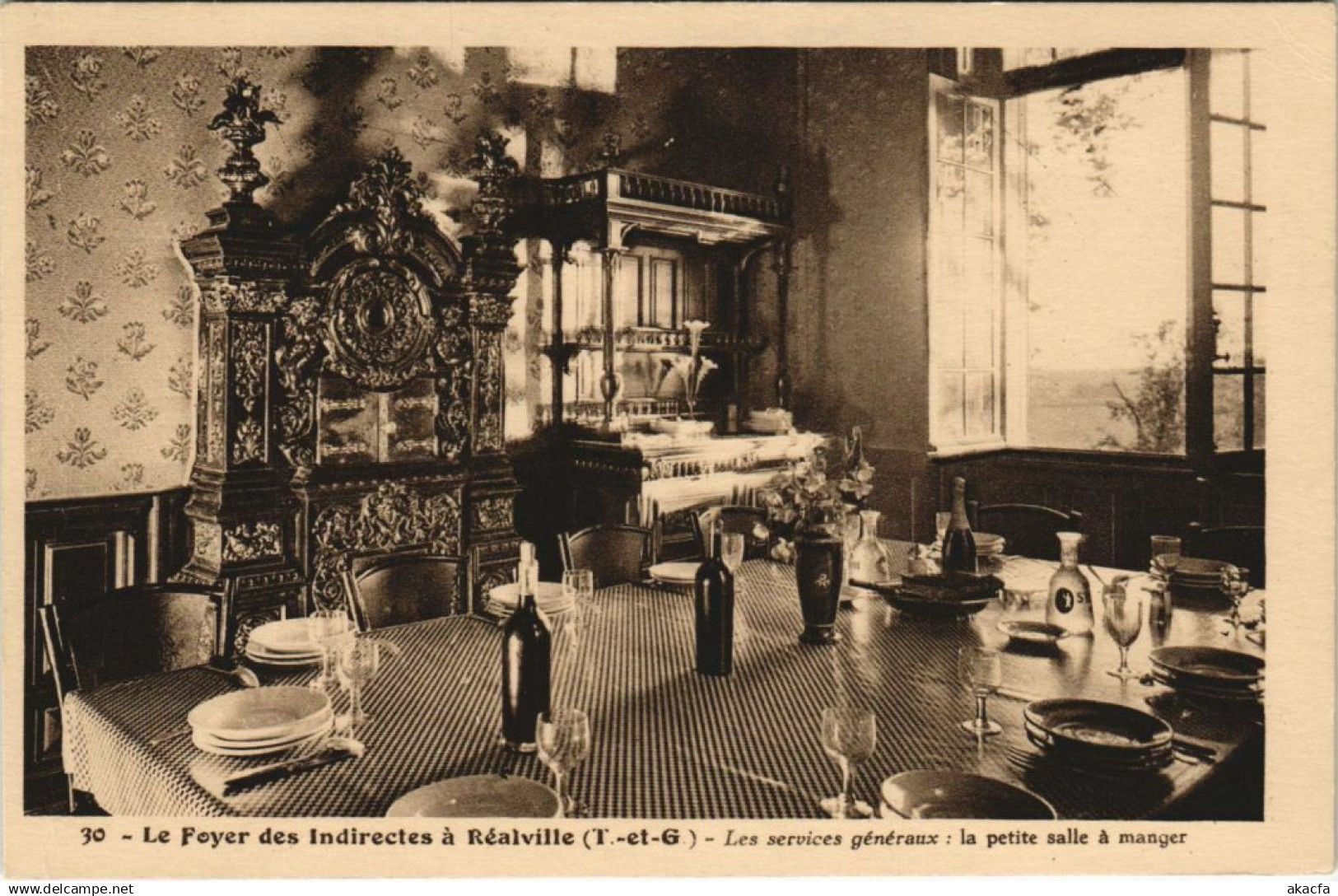 CPA Realville la petite salle a manger FRANCE (1094849)