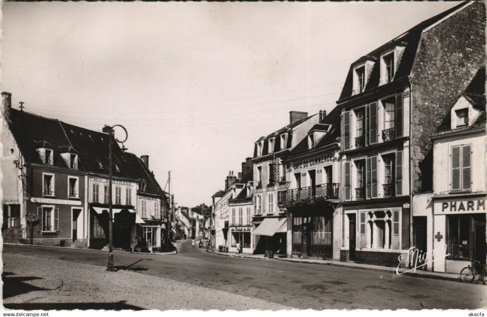 CPA Remalard Place du General de Gaulle FRANCE (1054557)