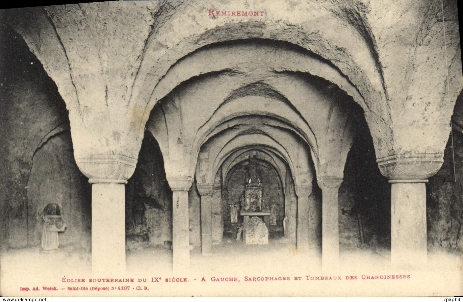 CPA Remiremont Eglise souterraine A gauche sarcophages et tombeaux des chanoinesses