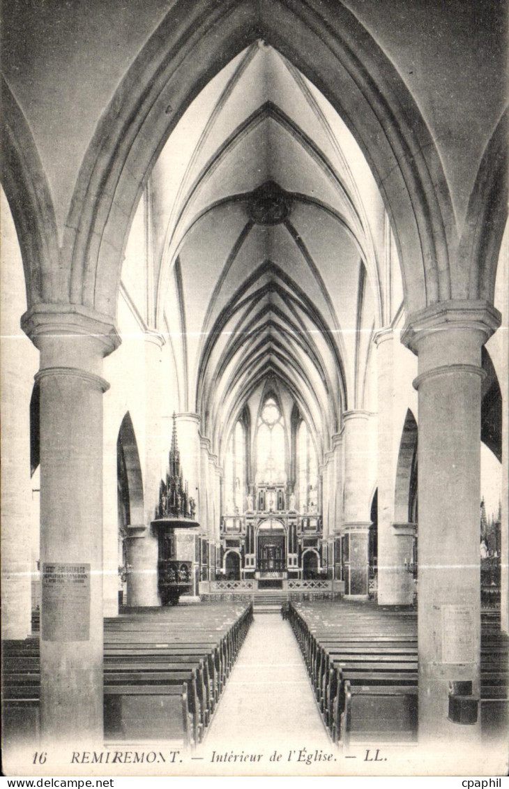 CPA Remiremont Interieur de I Eglise
