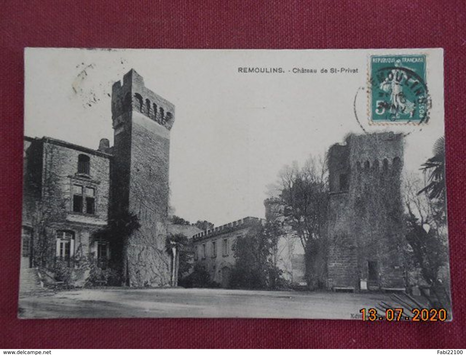 CPA - Remoulins - Château de St-Privat