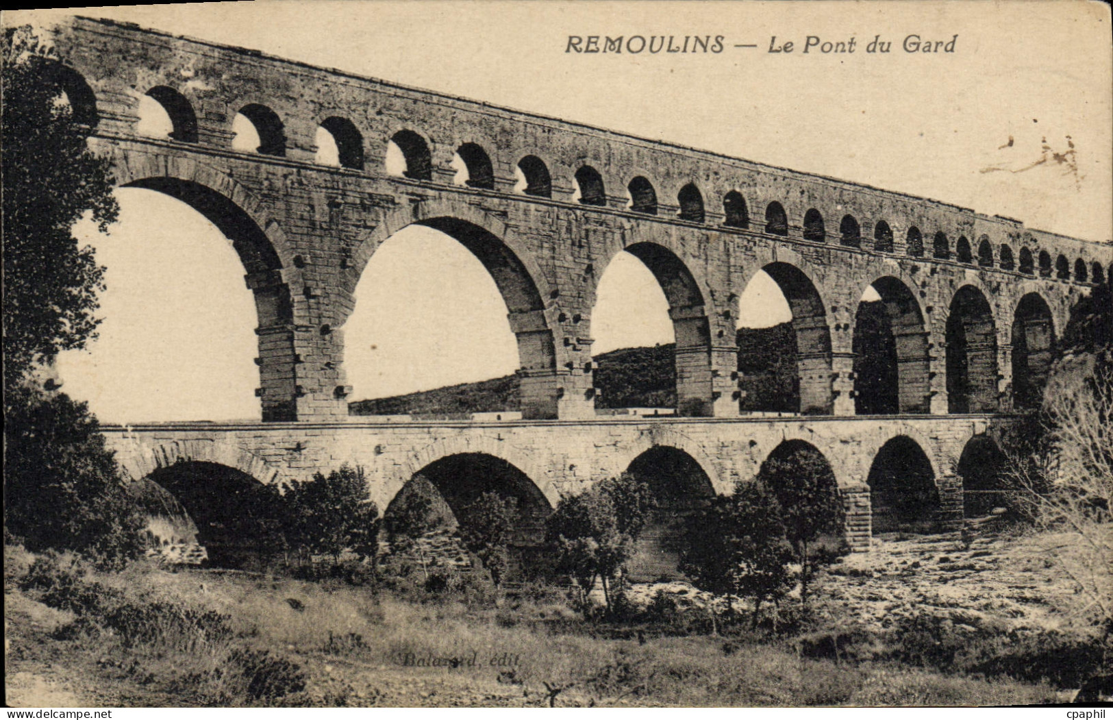 CPA Remoulins Le Pont Du Gard