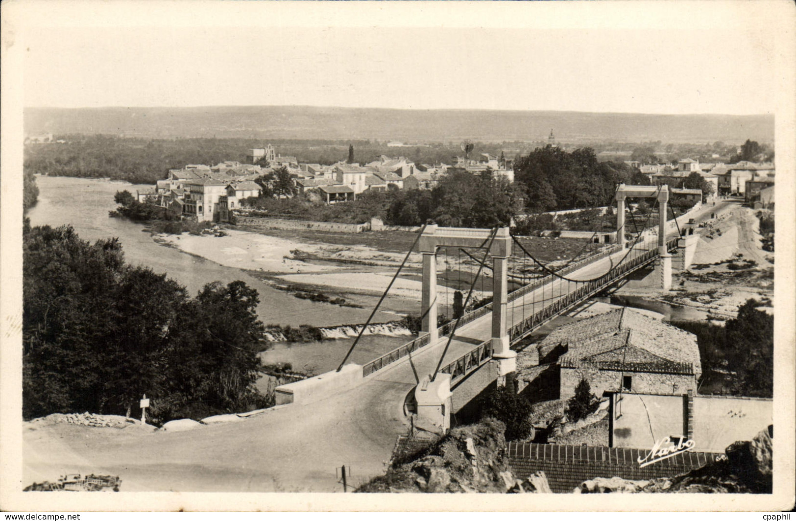 CPA Remoulins Le Pont Neuf Et La Villie
