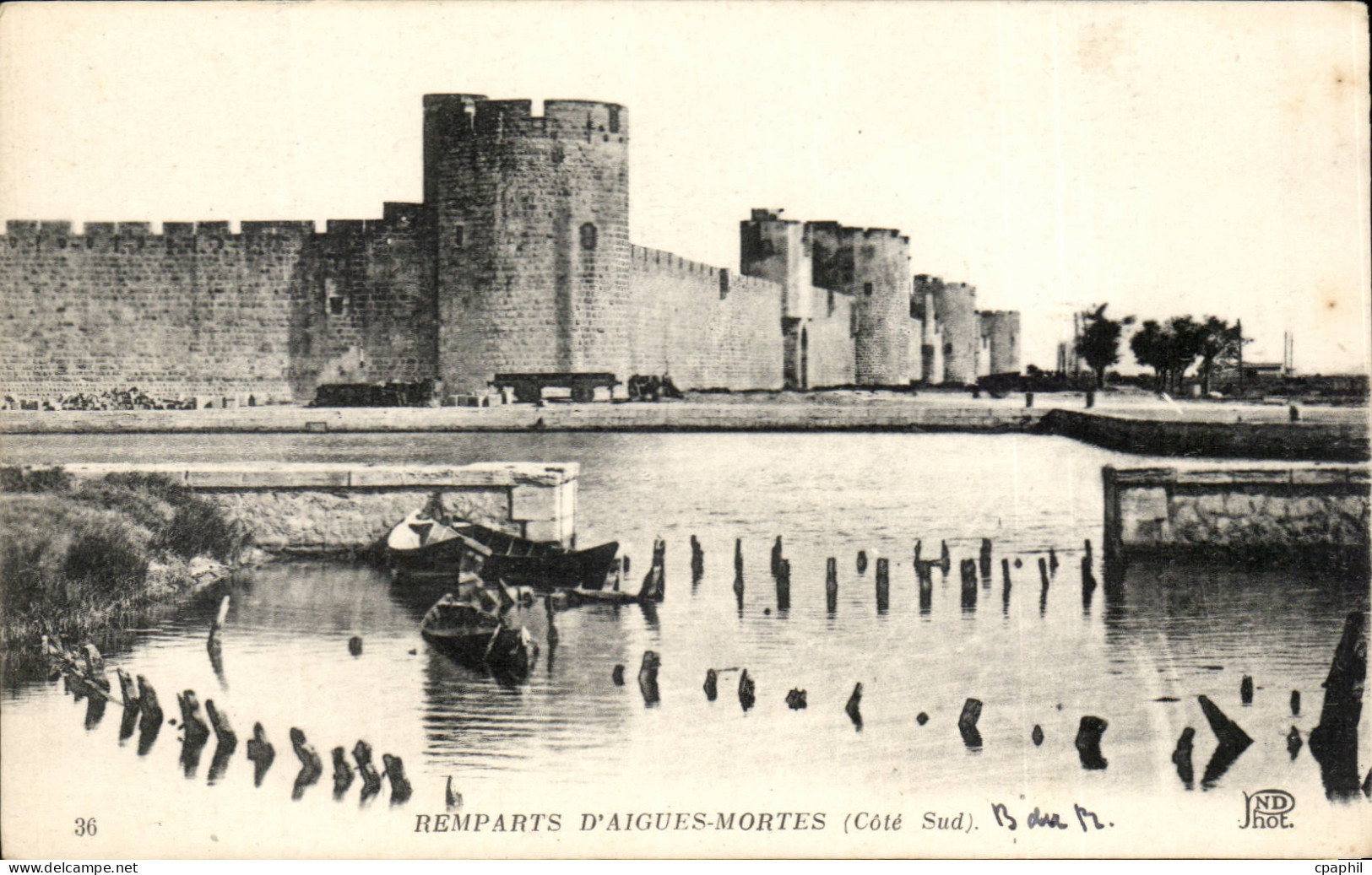 CPA Remparts d'Aigues mortes