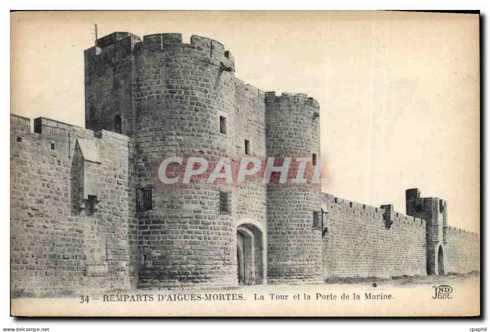 CPA Remparts d'Aigues Mortes La Tour et la Porte de la Marine