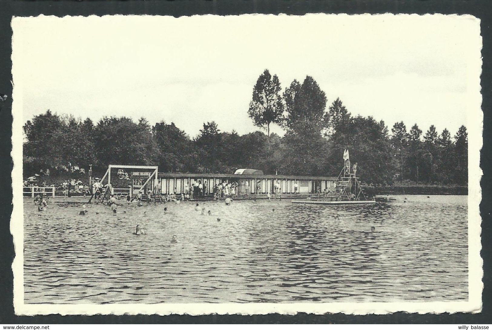 +++ CPA - RENIPONT - Plage - Lasne - Vue générale du solarium - Nels   //