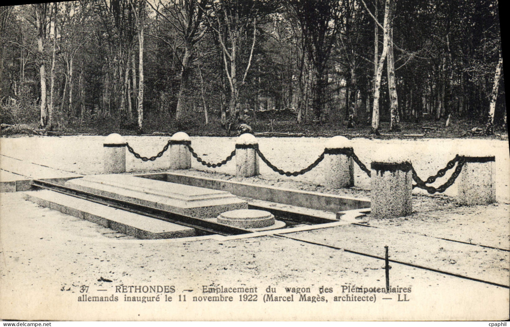 CPA Rethondes Emplacement du Wagon des Plempotentlaires allemands inaugure le 11 novembre 1922