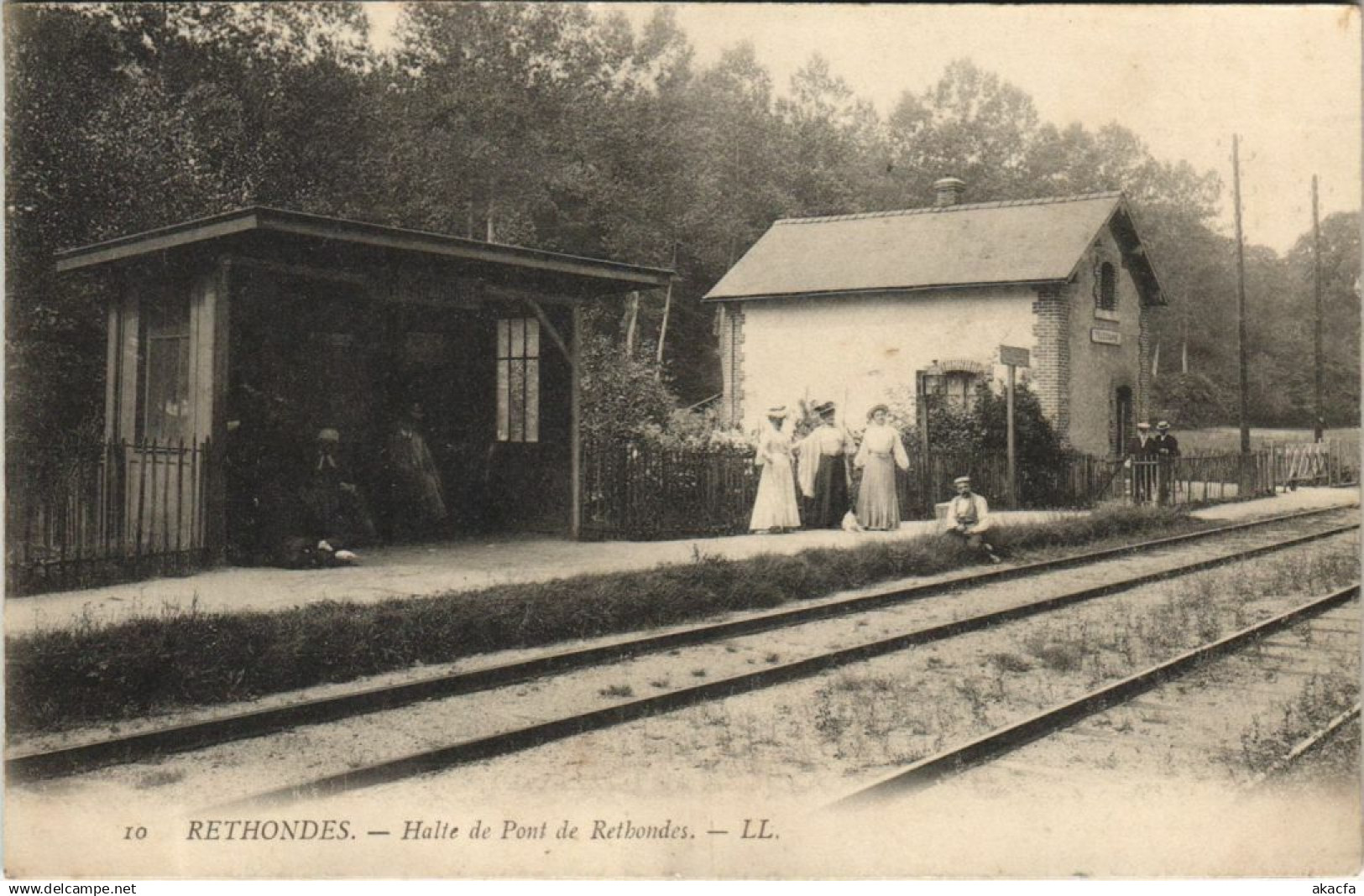 CPA RETHONDES Halle de Pont de Rethondes (1207360)