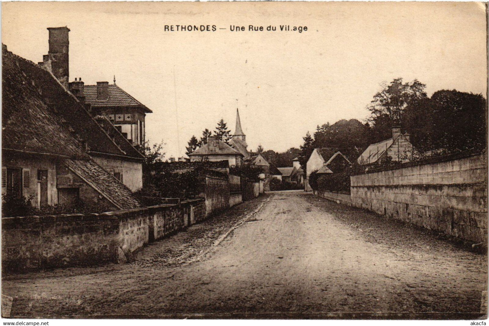CPA Rethondes Une rue du village (1187494)