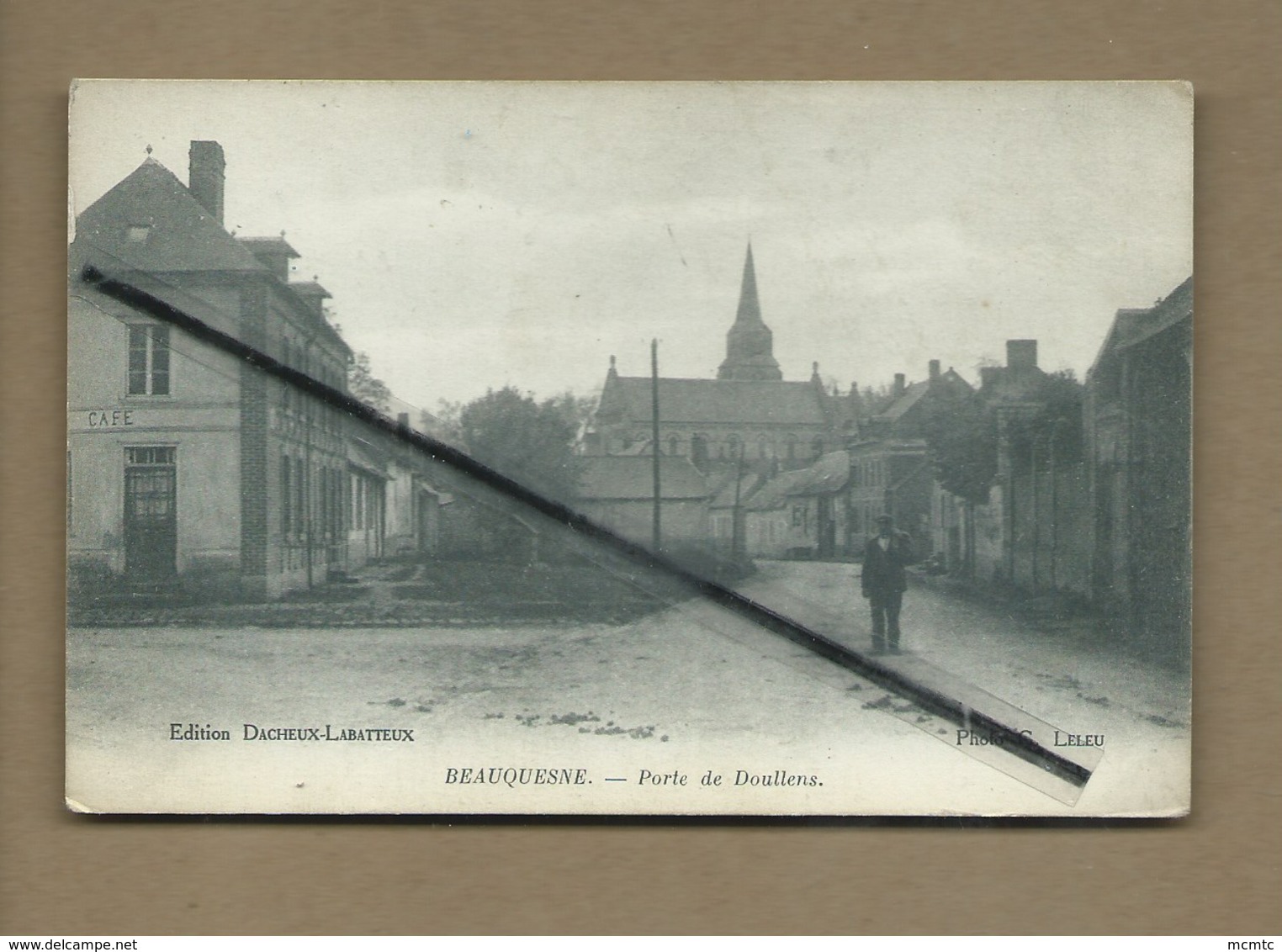 CPA rétrécit   - Beauquesne - Porte de Doullens