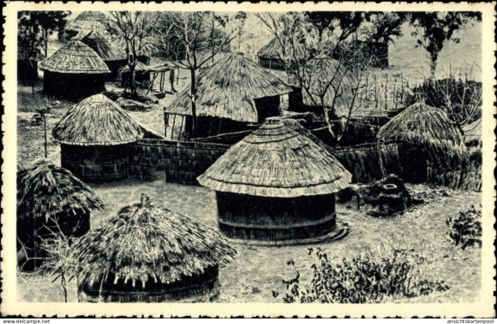 CPA Rhodesien Simbabwe, Un kraal, Strohhütten