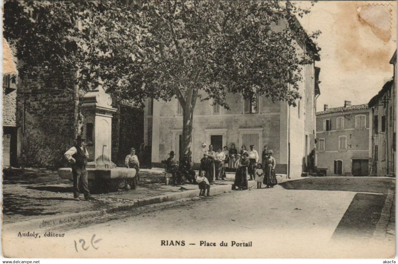 CPA RIANS Place du Portail (1113033)