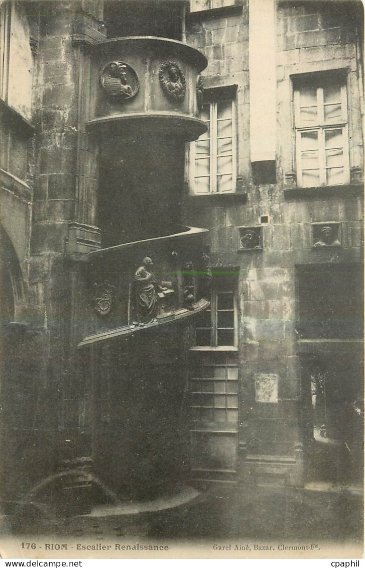 CPA Riom Escalier Renaissance