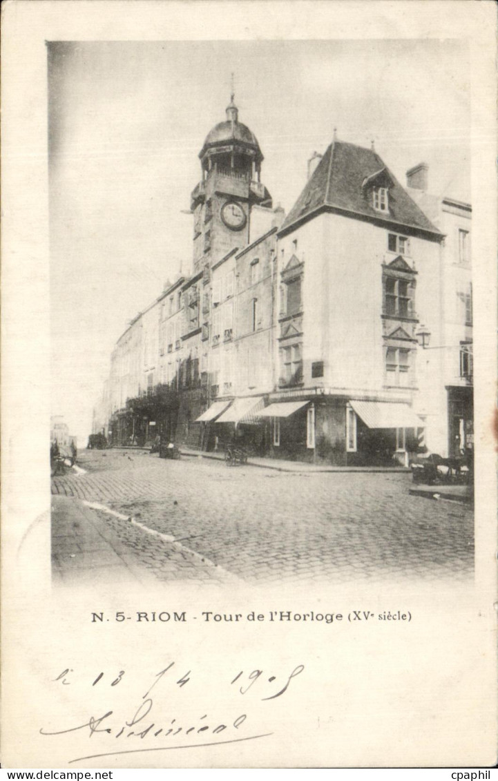 CPA Riom Tour de I'Horloge